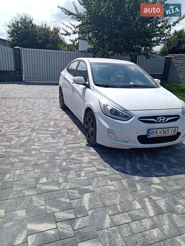 Седан Hyundai Accent 2013 в Остроге фото 7 Седан Hyundai Accent 2013 в Остроге
