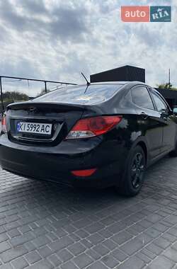 Седан Hyundai Accent 2013 в  фото 7 Седан Hyundai Accent 2013 в