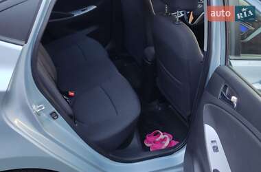 Седан Hyundai Accent 2013 в 