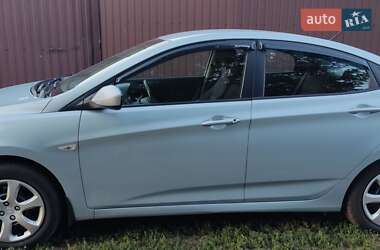 Седан Hyundai Accent 2013 в 