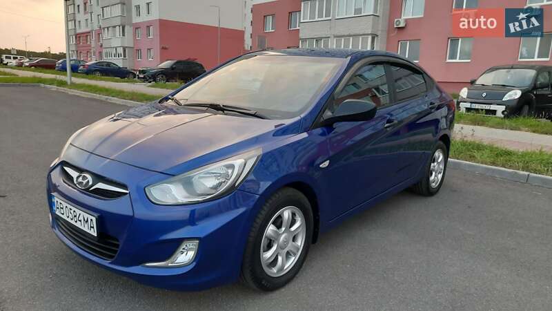 Седан Hyundai Accent 2013 в Виннице