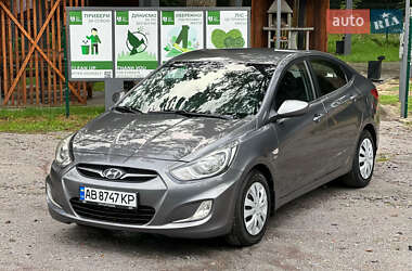 Седан Hyundai Accent 2012 в Виннице