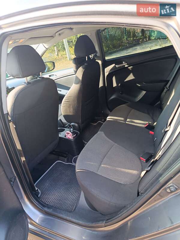 Седан Hyundai Accent 2011 в Кропивницком