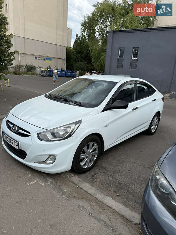 Седан Hyundai Accent 2013 в Одессе