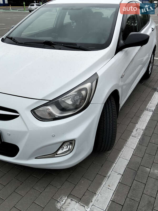 Седан Hyundai Accent 2013 в Одессе