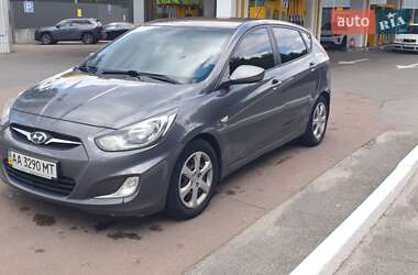 Хэтчбек Hyundai Accent 2012 в Киеве
