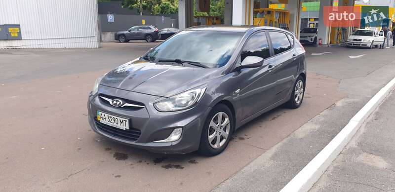 Хетчбек Hyundai Accent 2012 в Києві фото 10 Хетчбек Hyundai Accent 2012 в Києві