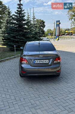 Седан Hyundai Accent 2013 в 