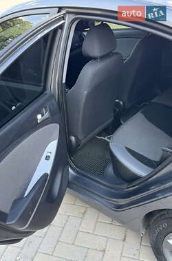 Седан Hyundai Accent 2013 в 