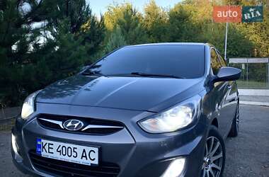 Седан Hyundai Accent 2012 в Соленом