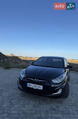 Седан Hyundai Accent 2011 в 
