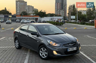 Седан Hyundai Accent 2013 в 