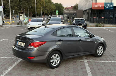 Седан Hyundai Accent 2013 в 