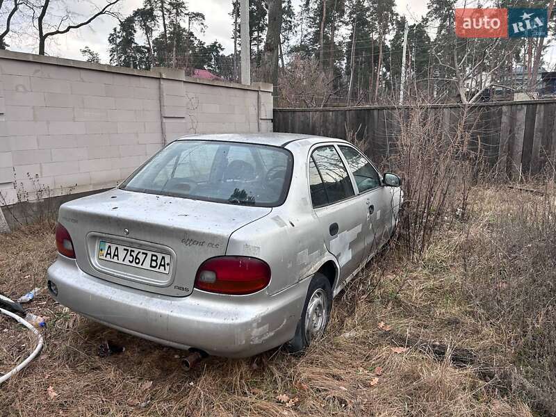 Седан Hyundai Accent 1996 в Черкассах
