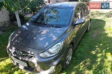 Седан Hyundai Accent 2011 в 