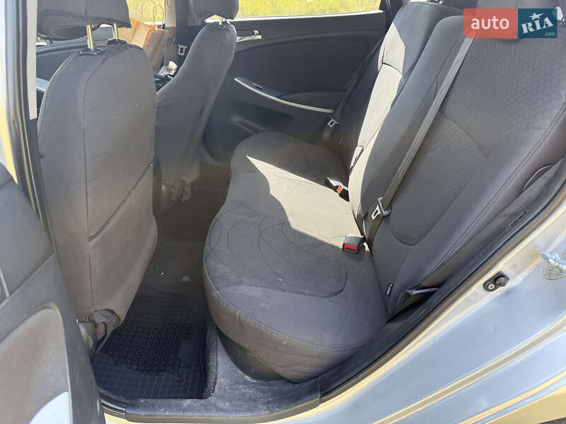Хэтчбек Hyundai Accent 2013 в Киеве