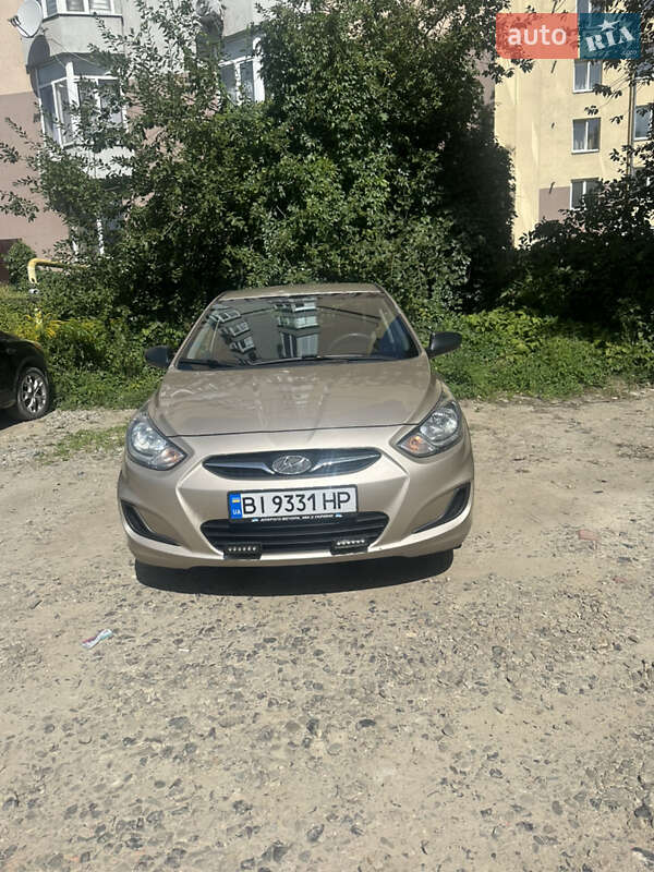 Седан Hyundai Accent 2012 в 