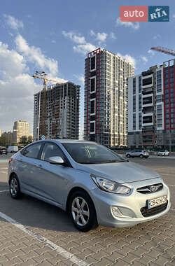 Седан Hyundai Accent 2012 в Киеве