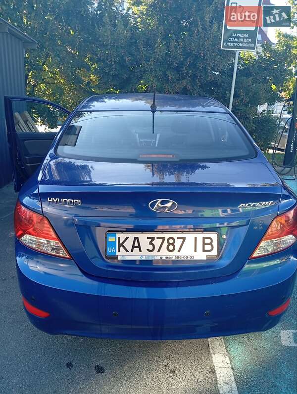 Седан Hyundai Accent 2013 в Киеве