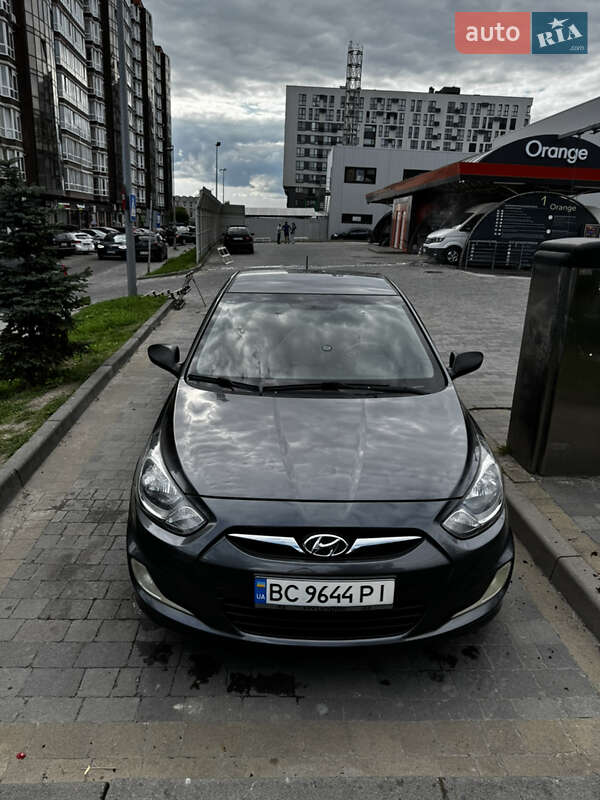 Седан Hyundai Accent 2012 в Львові фото 4 Седан Hyundai Accent 2012 в Львові