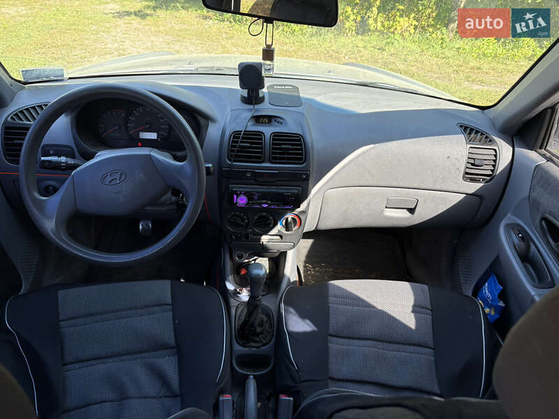 Седан Hyundai Accent 2004 в Фастове