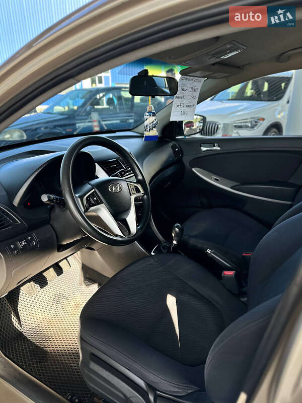 Седан Hyundai Accent 2012 в Запоріжжі