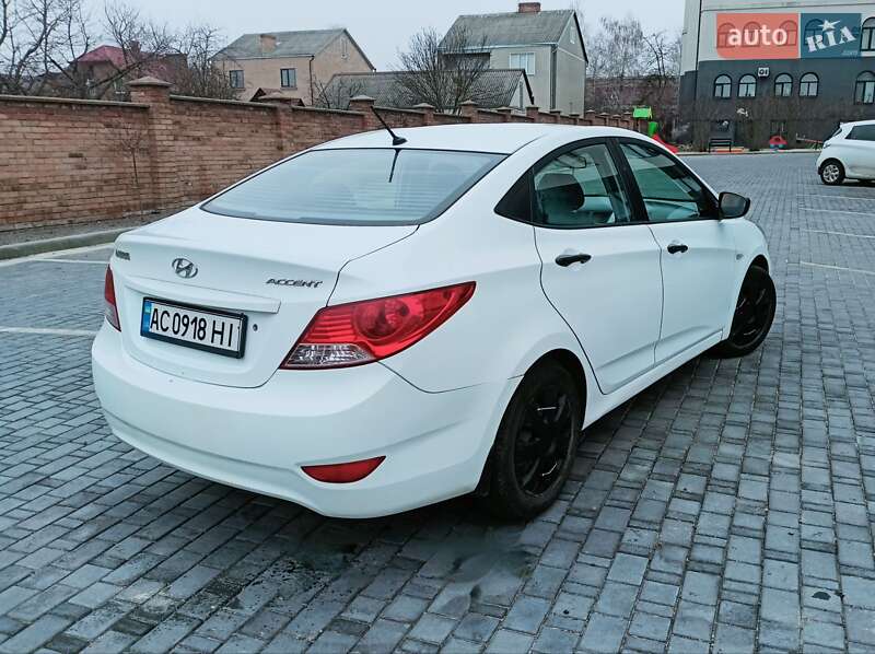 Седан Hyundai Accent 2013 в Луцьку