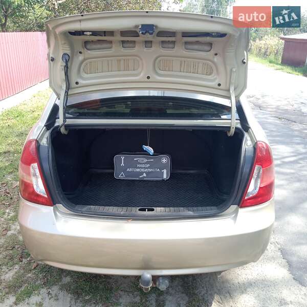 Седан Hyundai Accent 2008 в Пулинах