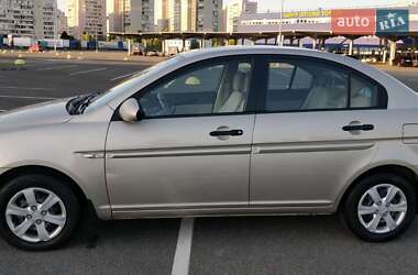 Седан Hyundai Accent 2010 в 