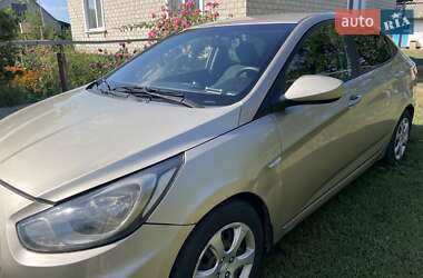 Седан Hyundai Accent 2013 в 