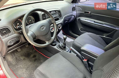 Хэтчбек Hyundai Accent 2008 в 