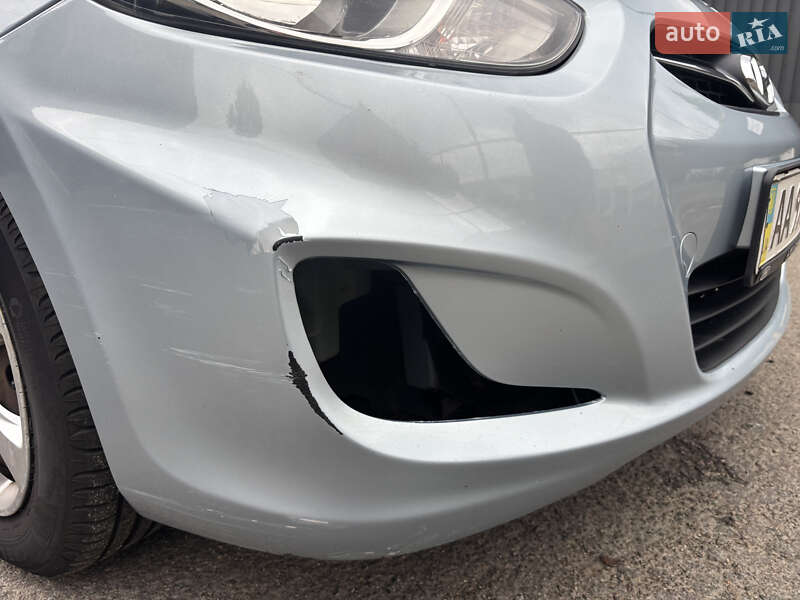 Седан Hyundai Accent 2012 в Киеве