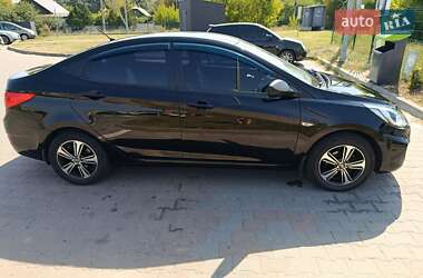 Седан Hyundai Accent 2013 в 
