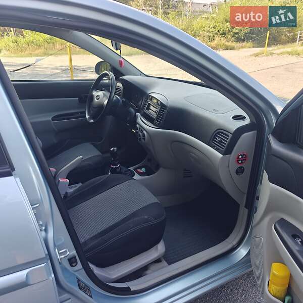 Седан Hyundai Accent 2008 в Днепре