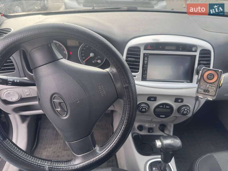 Седан Hyundai Accent 2008 в Ирпене