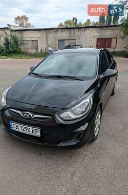 Седан Hyundai Accent 2013 в Чернигове