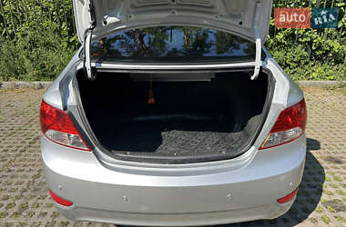 Седан Hyundai Accent 2012 в 