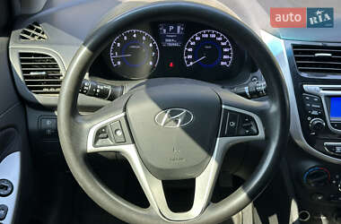 Седан Hyundai Accent 2012 в 