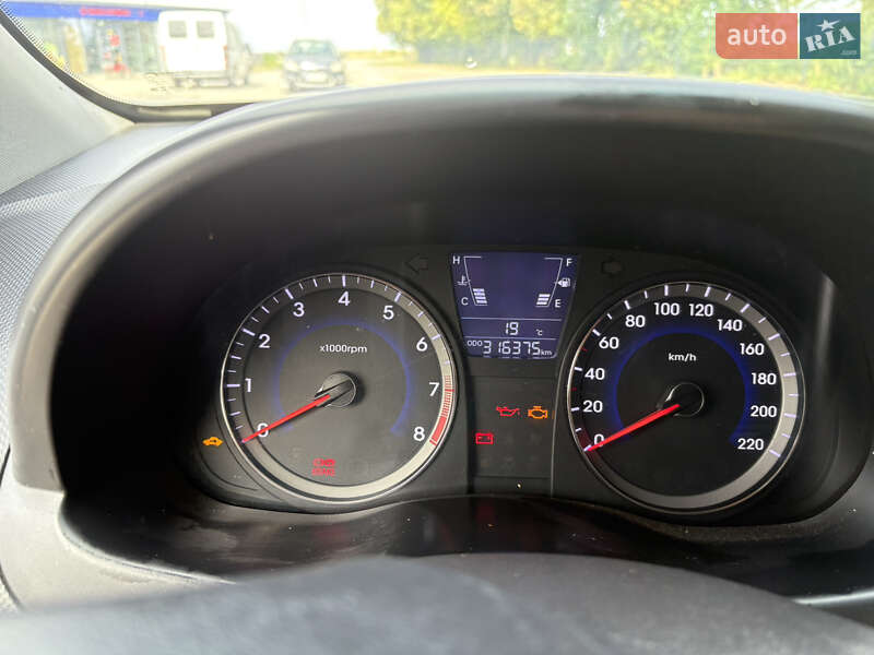 Седан Hyundai Accent 2013 в Львові