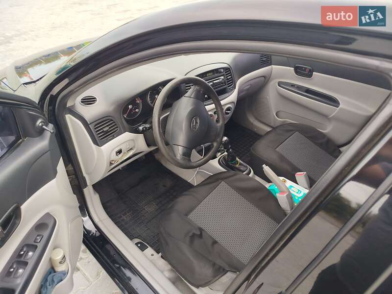 Седан Hyundai Accent 2009 в Николаеве