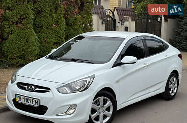 Седан Hyundai Accent 2012 в 