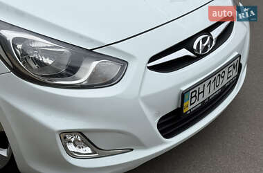 Седан Hyundai Accent 2012 в 