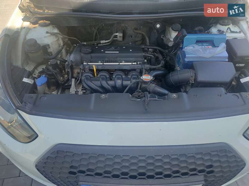Седан Hyundai Accent 2012 в Хмельницькому фото 15 Седан Hyundai Accent 2012 в Хмельницькому