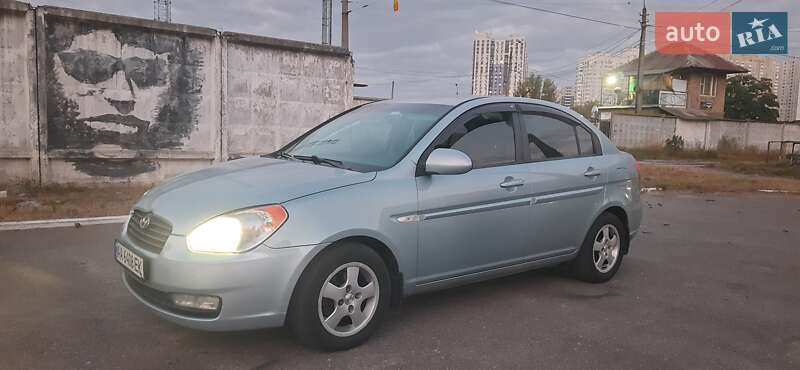 Седан Hyundai Accent 2007 в Киеве