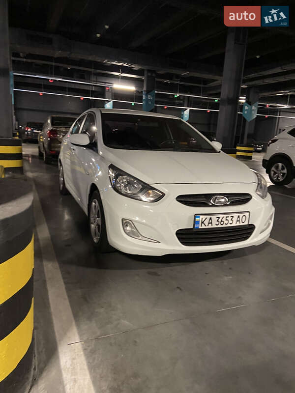 Седан Hyundai Accent 2012 в 