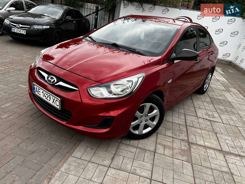 Hyundai Accent 2011