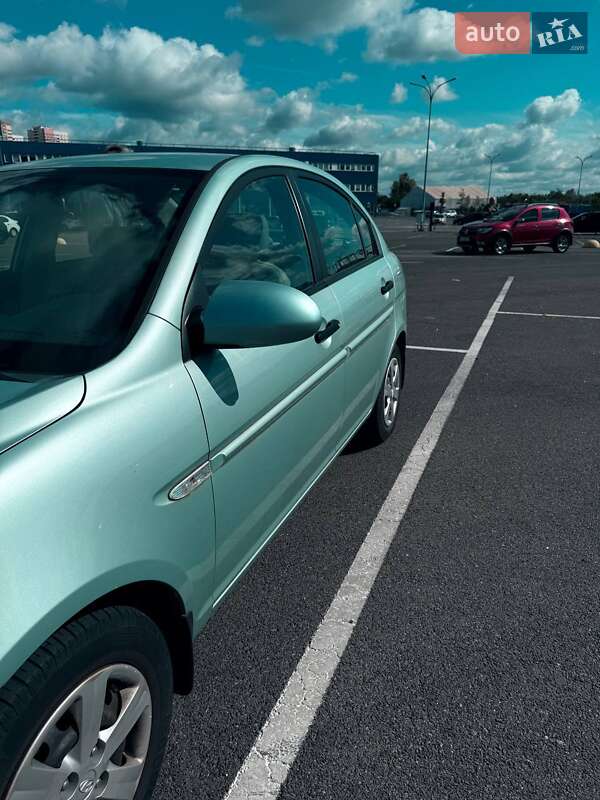Седан Hyundai Accent 2008 в Киеве