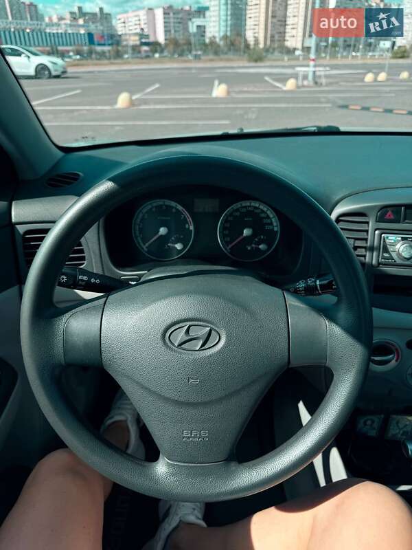 Седан Hyundai Accent 2008 в Киеве
