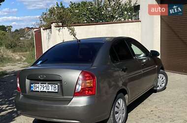 Седан Hyundai Accent 2010 в 