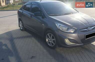 Седан Hyundai Accent 2013 в Бершади